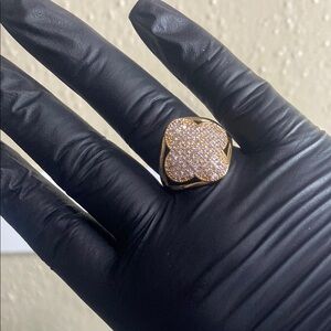 Elegant Gold and Silver Women's Ring